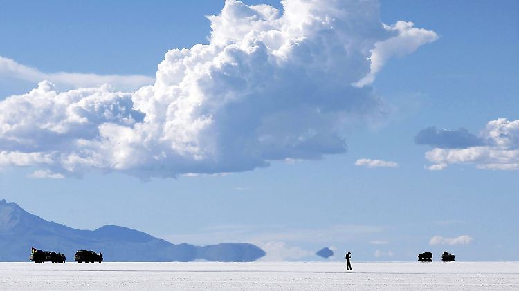 Gleißendes Licht: Der Salar de Uyuni in der bolivianischen Hochebene.