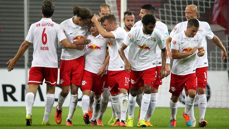 Torjubel bei Leipzig nach dem Treffer zum 1:1 durch Dominik Kaiser.