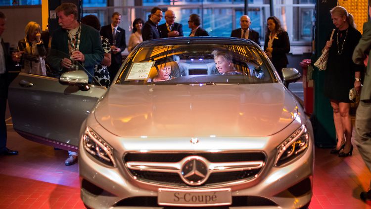 Zum Wachstum bei Daimler trug auch das neue Modell der Luxuslimousine S-Klasse bei.