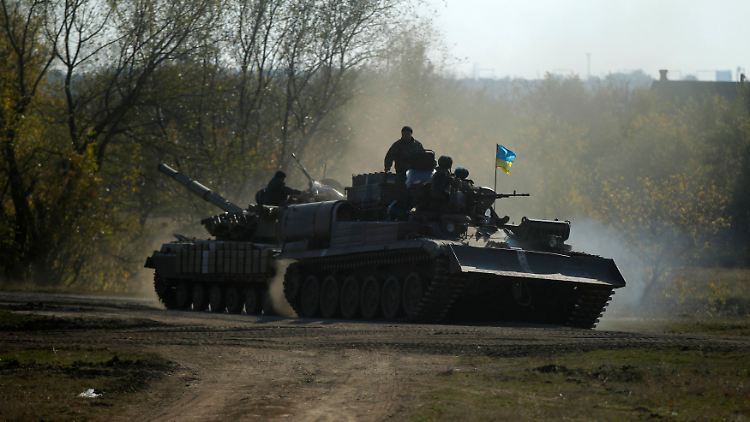 Noch immer bekämpfen sich ukrainische Soldaten und Separatisten.