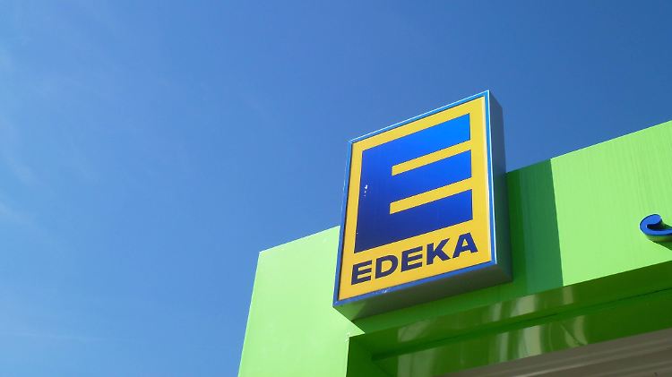 Edeka will die Kaiser's-Supermärkte kaufen.
