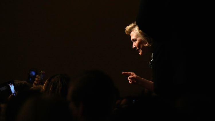 Sie wäre die erste US-Präsidentin: Bislang schweigt sich Hillary Clinton über ihre Zukunftspläne noch aus.