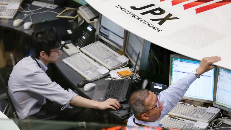 Börsenhandel in Tokio: Die Schwankungen beim Yen wirken sich direkt auf die Exportwerte aus.