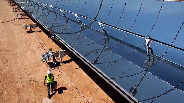 Große Solaranlagen (hier in Israel) sollten bis zu 15 Prozent des europäischen Strombedarfs decken.