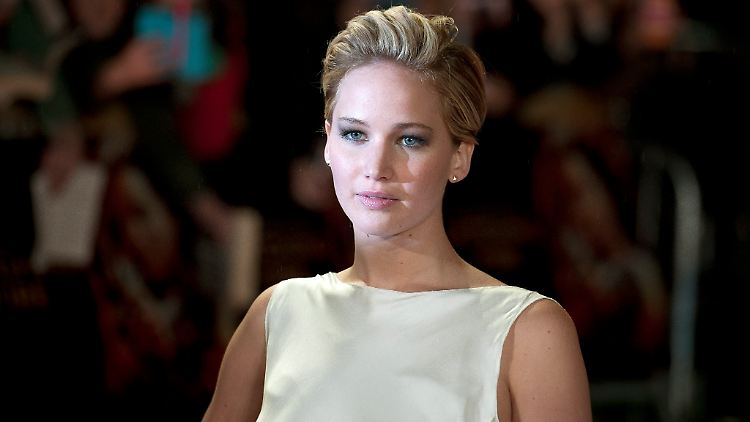 Jennifer Lawrence sind die Nacktfotos im Internet noch immer unangenehm, dafür entschuldigen möchte sie sich aber nicht.