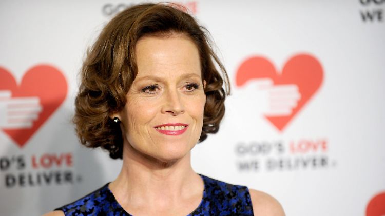 Dreieinhalb Jahrzehnte nach ihrem Durchbruch, hätte Sigourney Weaver noch einmal Lust auf "Alien" - und das mit 65 Jahren.