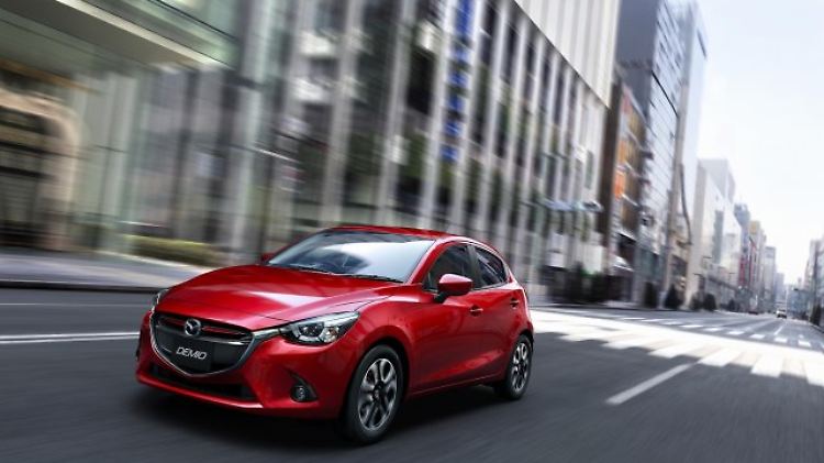 Nicht auf dem Pariser Autosalon, aber in den Startlöchern: Der neue Mazda2 kommt im Frühjahr zu den Händlern.