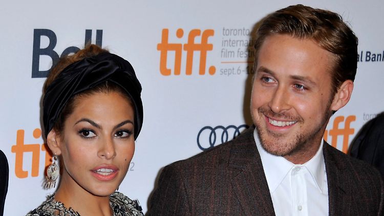 Scheue, aber glückliche Eltern: Mendes und Gosling.