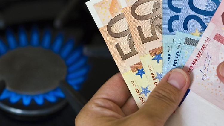 Wer für die kommende Heizperiode steigende Gaspreise fürchtet, kann sich mit einer Preisgarantie absichern. Foto: Patrick Pleul