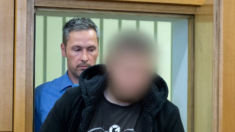 Vor Gericht zeigt sich der 20-Jährige reuig.