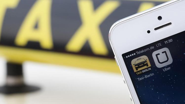 Eigentlich sind die deutschen Taxis längst auf dem Smartphone angekommen - nur Uber macht ihnen zu schaffen. 
