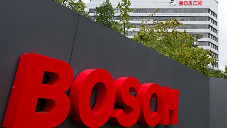 Große Buchstaben, großer Anspruch: Bei Bosch darf jetzt auch privat gemailt, gesurft und telefoniert werden.