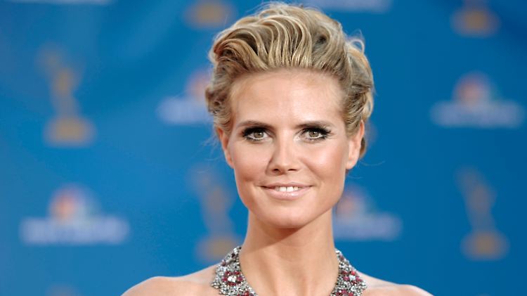 Solange sie noch lächeln kann, ist ja alles gut: Heidi Klum.