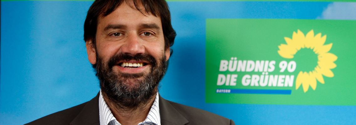 Der gelernte Schmied und Bio-Bauer Daxenberger führte die Grünen bei der Landtagswahl 2008 als Spitzenkandidat zu ihrem bisher besten Ergebnis von 9,4 Prozent.