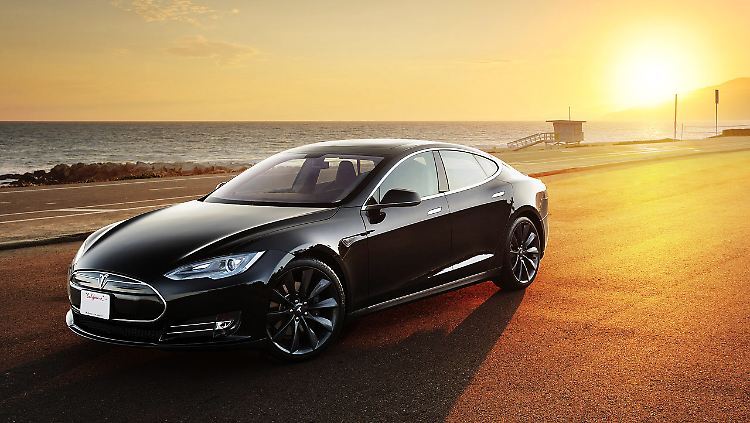 Das Tesla Model S gibt es künftig auch als Allrad-Version.