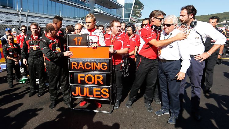 Beim Rennen in Sotschi galt: Alle Gedanken sind bei Jules Bianchi. 