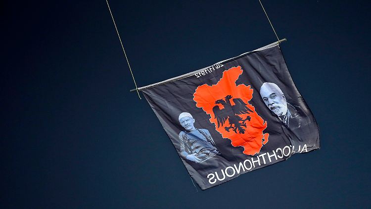 Kernstück von "Großalbanien" wären die heutige Republik Albanien und der Kosovo. Daneben in Mazedonien eine halbe Million Albarner, plus die Landsleute in Südserbien, Montenegro und Griechenland.