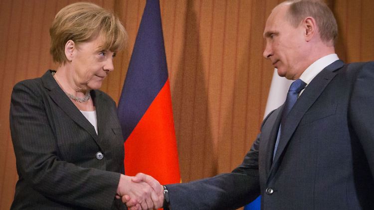 Merkel und Putin waren zuletzt im Juni in Deauville (Frankreich) zusammengetroffen.