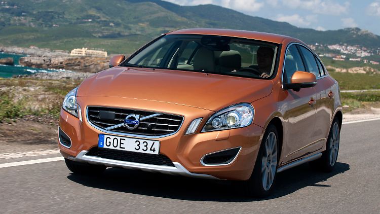 Mit einem kleineren Turbobenziner liefert Volvo ab Herbst die Modelle S60 und V60 aus.