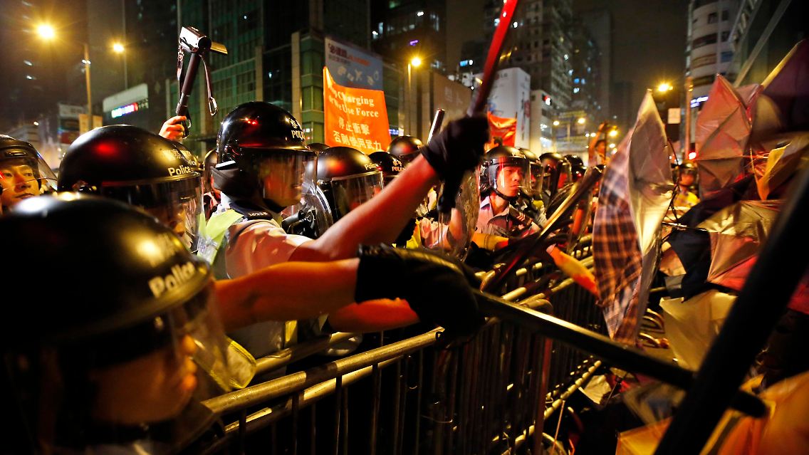 2014-10-18T175630Z_869815846_GM1EAAJ058M01_RTRMADP_3_HONGKONG-CHINA.JPG3944090422807179925.jpg