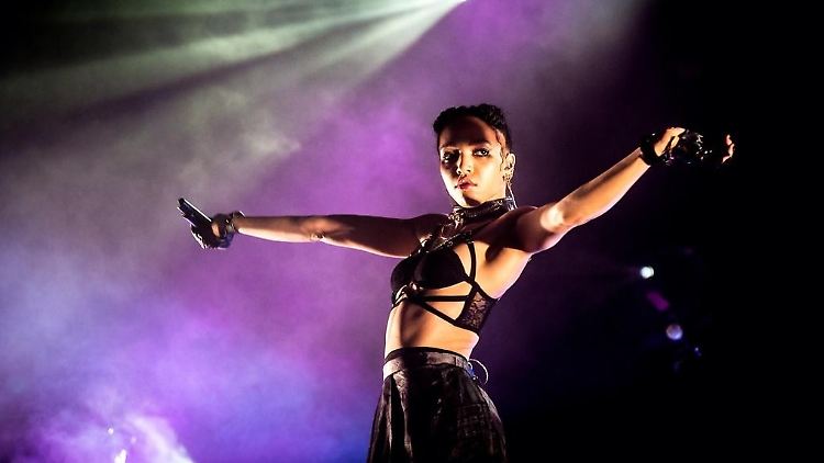 FKA twigs wird an der Seite von Robert Pattinson berühmt - dabei braucht sie den eigentlich gar nicht.