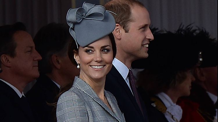 Kate scheint nicht mehr unter Morgenübelkeit zu leiden. Sie ist zurück in der Öffentlichkeit und strahlt.