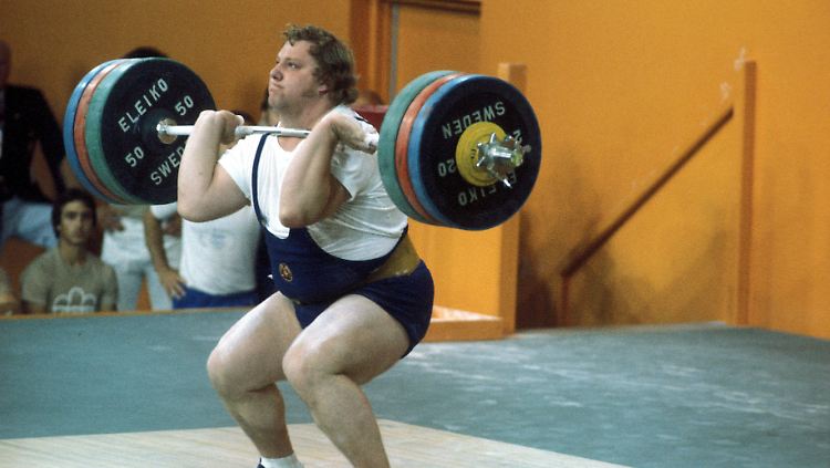 Gerd Bonk 1976: Der Athlet aus Thüringen stellte in dem Jahr mit 252,5 Kilo einen Weltrekord im Stoßen auf.