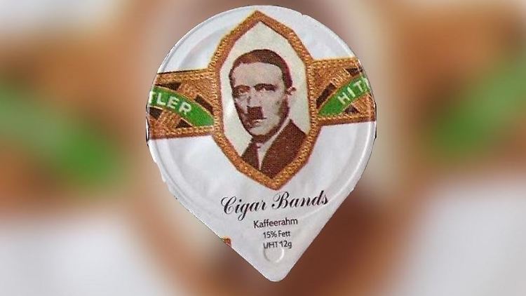 Der Hersteller der Sahnedöschen sagte, dass die Bilder aus einem seit zwei Jahren erhältlichen Sammelband stammten.