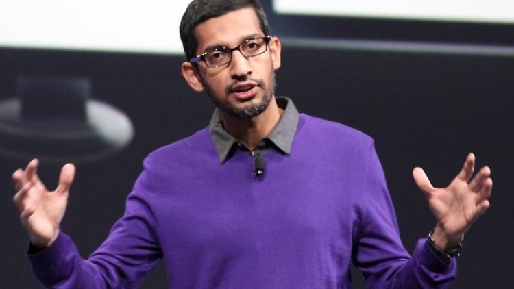 Pichai erhält die Aktien innerhalb der nächsten vier Jahre - sofern er bei Alphabet beschäftigt bleibt.