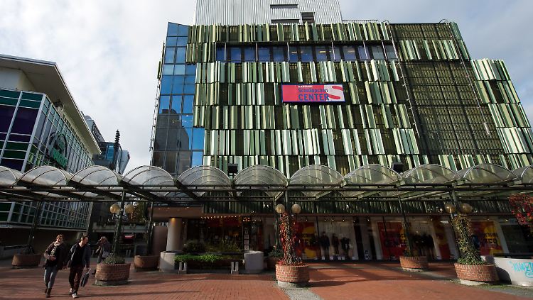 Karstadt will bundesweit sechs Häuser schließen, darunter auch das sogenannte Schnäppchen-Center in Paderborn