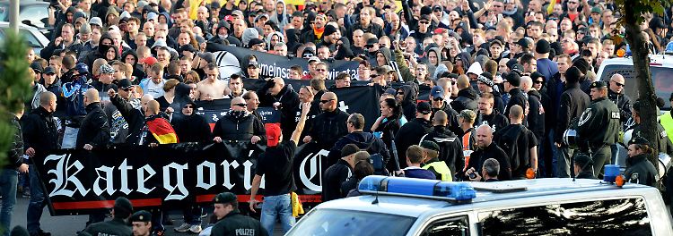 Nachrichten zum Thema: Hooligans