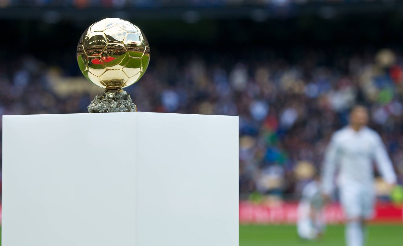 So sieht er aus, der Ballon d'Or, mit dem die Fifa den Weltfußballer des Jahres auszeichnet. Nun hat die Fifa die Shortlist vorgelegt - wir stellen die 23 Kandidaten vor. 