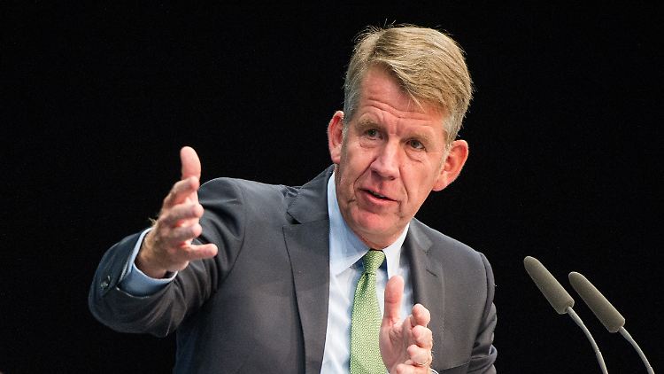 Tui-Aktionäre feiern Friedrich Joussen als "Friedrich den Großen".