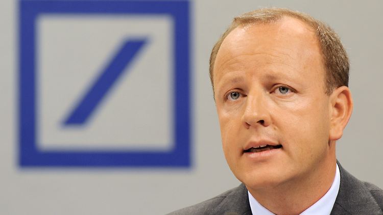 Er arbeitete in turbulenten Zeiten bei der Deutschen Bank als Finanzvorstand: Stefan Krause.