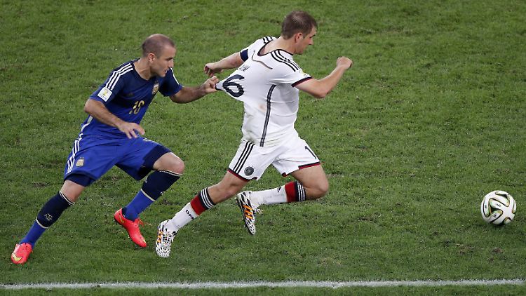 Den argentinischen Reißtest bestand das WM-Finaltrikot von Philipp Lahm zwar. Haben wollte es nach dem Spiel trotzdem kein Argentinier.