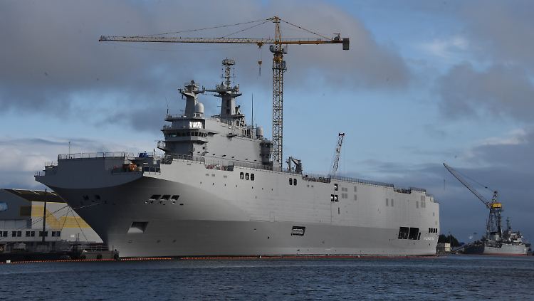 Frankreich selbst besitzt drei Träger der Mistral-Klasse - dieser ist für Russland bestimmt.