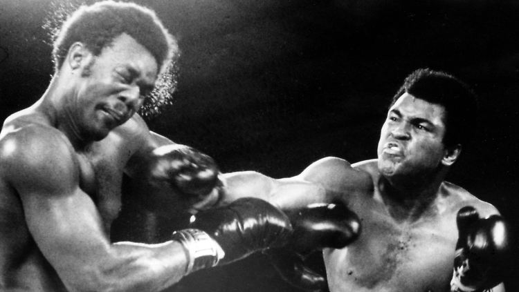 Der Sieg gegen George Foreman im "Rumble in the Jungle" machte Muhammad Ali (r.) unsterblich.