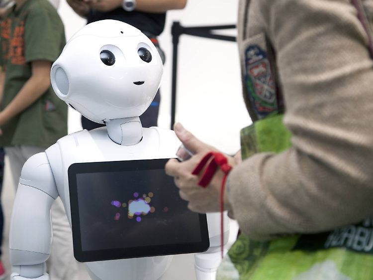 "Pepper" mit großen runden Augen: Bald schon könnten Roboter Verkaufspersonal ersetzen.