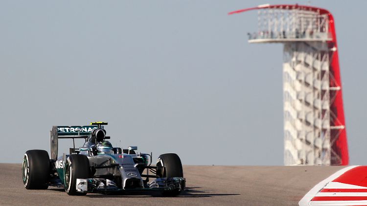 2014-11-01T182354Z_510429658_GM1EAB2067O01_RTRMADP_3_MOTOR-RACING-PRIX.JPG7580724244638722682.jpg