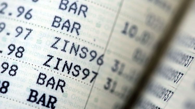 Die Logik: Hohes Guthaben, dicke Zinsen ist eher eine der 90er Jahre.