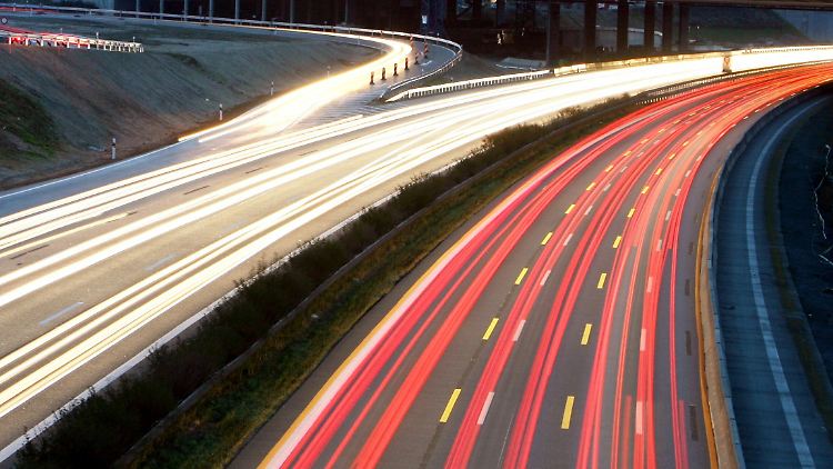 Mit der Nutzung der Maut-Daten könnten viele Verbrechen schneller aufgeklärt werden - zugleich aber ist es ein Schritt hin zum "gläsernen Menschen".