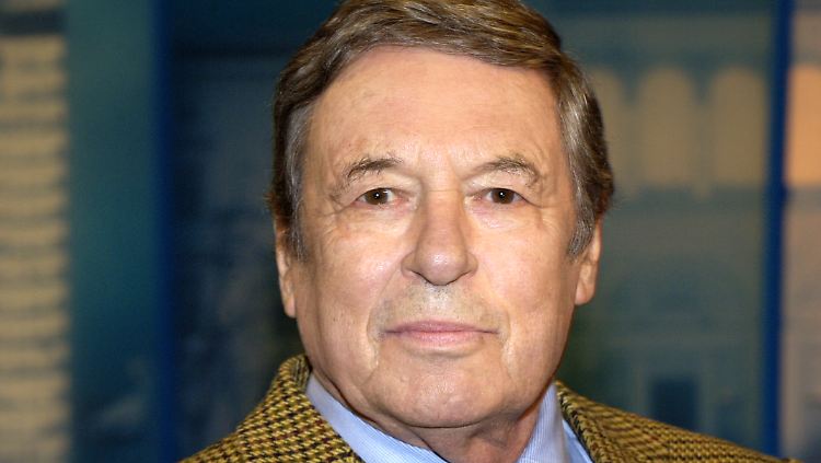 Klaus Bölling begann seine Karriere als Redakteur des Berliner "Tagesspiegel".