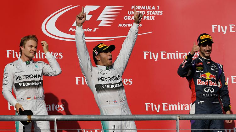 In der Mitte des Rennens übernahm Lewis Hamilton die Führung von WM-Rivale Nico Rosberg - und gab sie nicht mehr her.