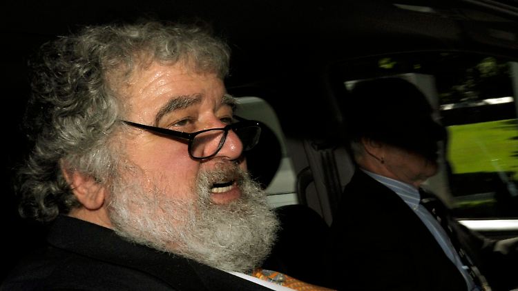 Chuck Blazer soll einen exzessiven Lebensstil pflegen. Er ist an Darmkrebs erkrankt.