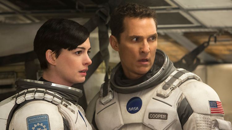 Cooper und Amelia Brand suchen nach einer neuen Heimat für die Menschheit.