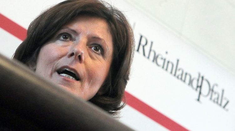 Die Ministerpräsidentin von Rheinland-Pfalz, Malu Dreyer, lässt ihr Kabinett umfassend umbilden.