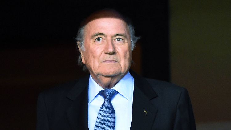 Für seine Kritiker schlicht der Pate einer mafiösen Organisation: Joseph Blatter, Fifa-Boss.