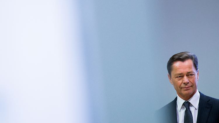 Thomas Middelhoff wohnt in Bielefeld und arbeitete in Essen. Die Strecke überbrückte er gerne mit dem Hubschrauber.