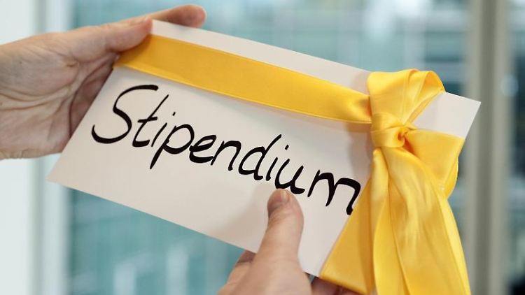 Stipendien bieten Studierenden und Forschenden eine finanzielle Unterstützung.