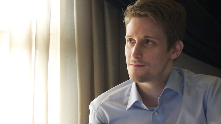 Die USA wollen Edward Snowden vor Gericht stellen.